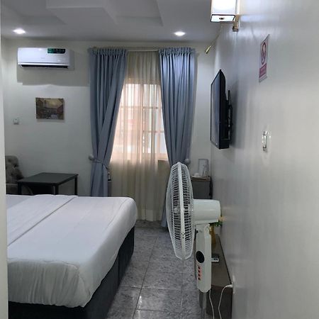 March Forte 3 Bedroom Apartment Ikeja Buitenkant foto
