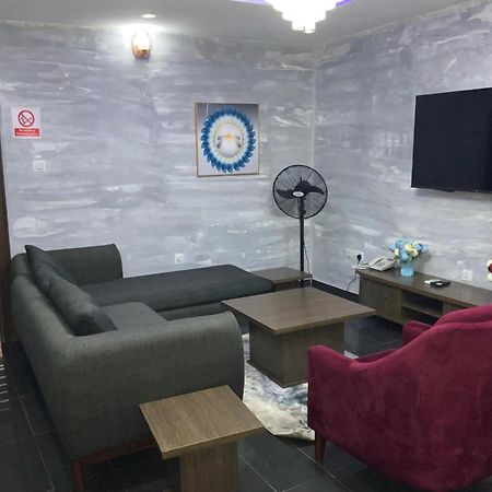 March Forte 3 Bedroom Apartment Ikeja Buitenkant foto