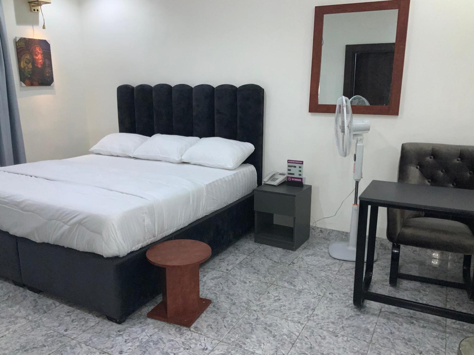 March Forte 3 Bedroom Apartment Ikeja Buitenkant foto
