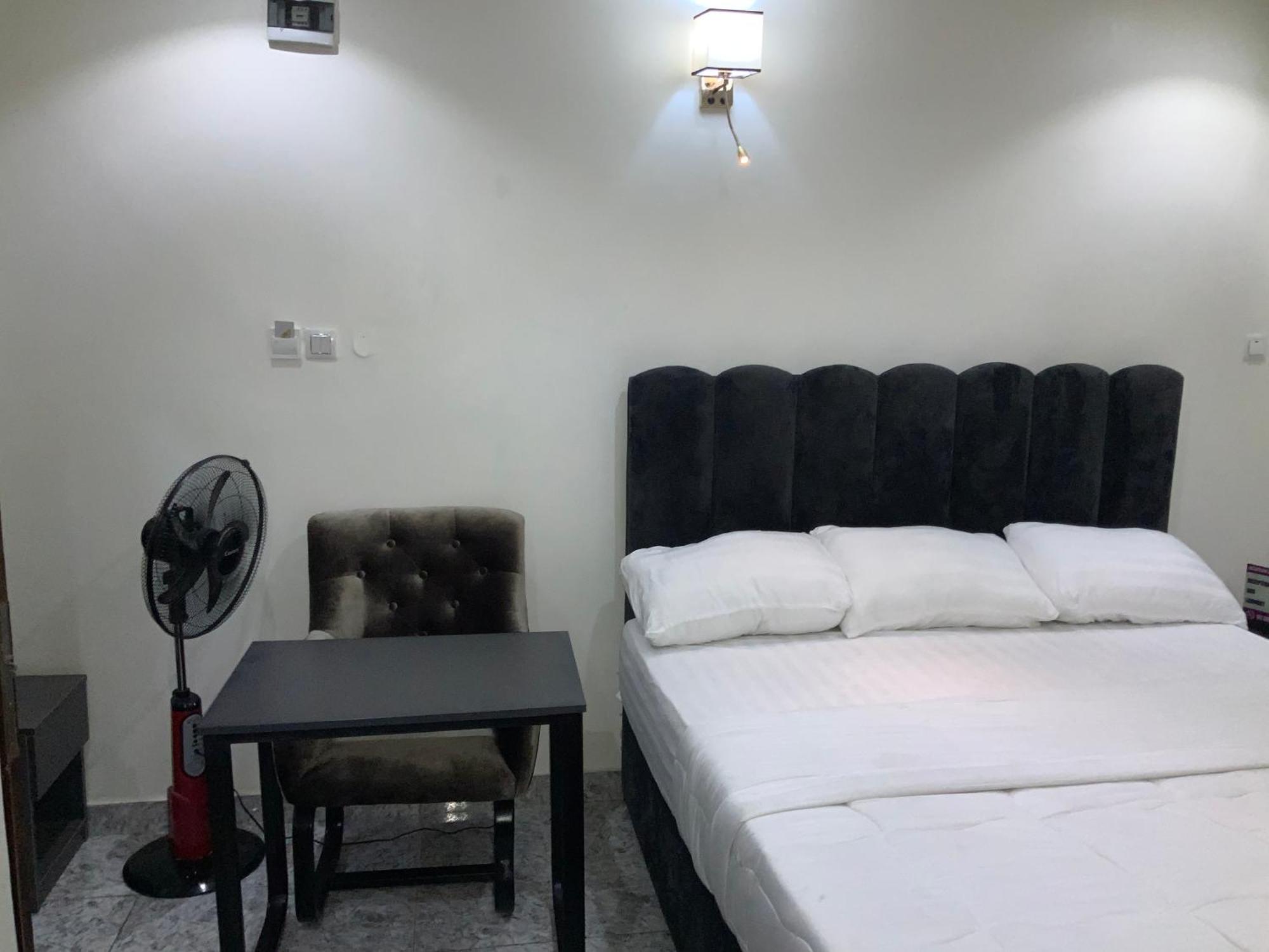 March Forte 3 Bedroom Apartment Ikeja Buitenkant foto