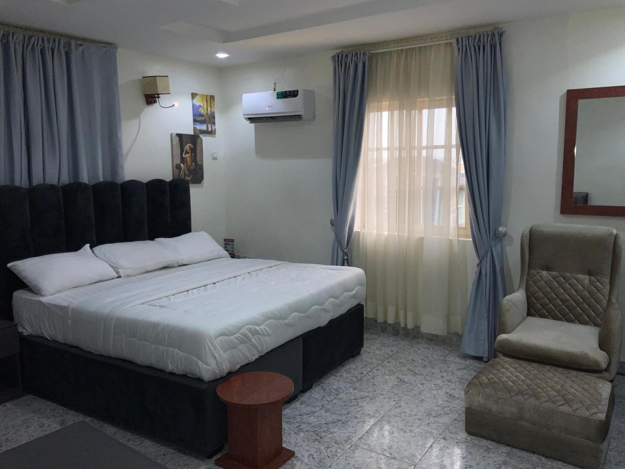March Forte 3 Bedroom Apartment Ikeja Buitenkant foto
